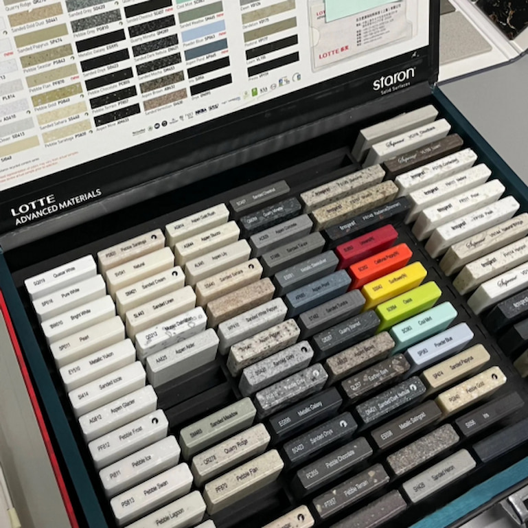 Assemblage des couleurs Staron